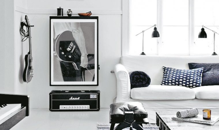 Una casa rock in bianco e nero