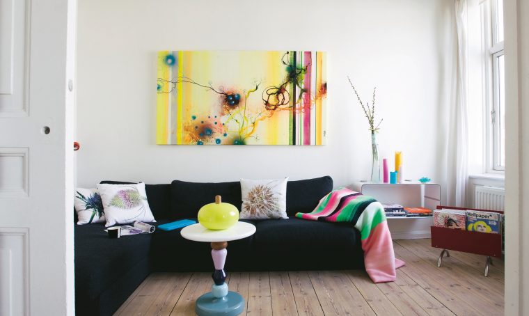 Arredare in stile nordico e colori accesi