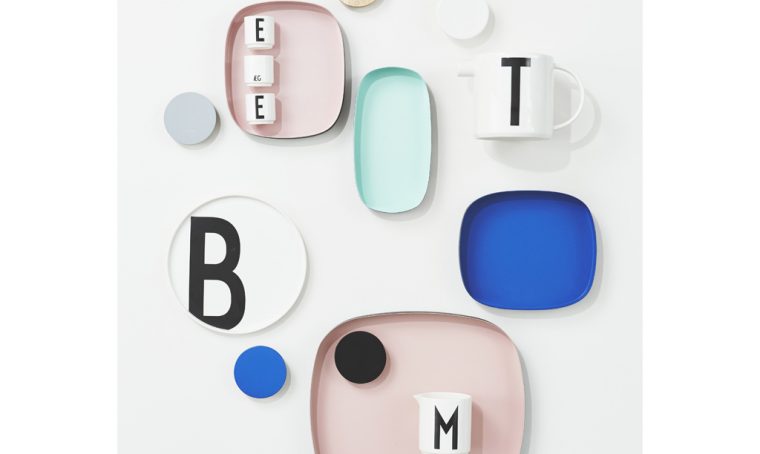 Lettering + pezzi rétro = mix vincente