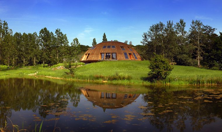 L’eco igloo che insegue la luce
