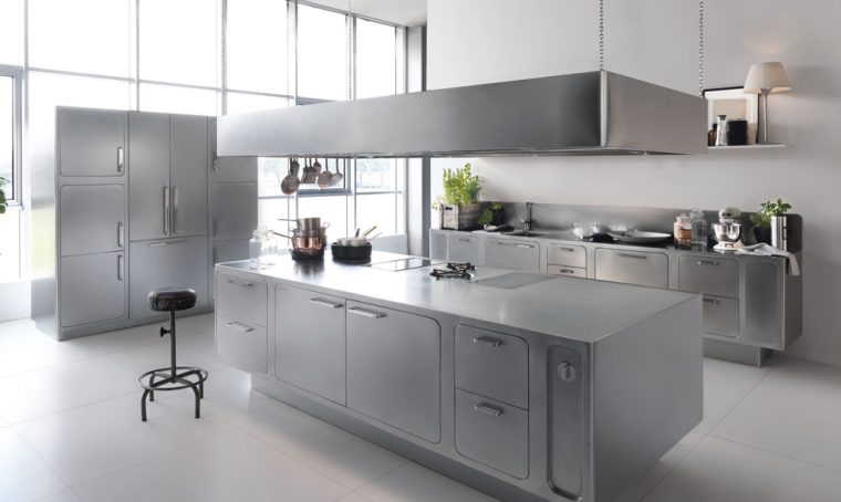 Acciaio in cucina (per mobili e accessori): ecco perché è il materiale top