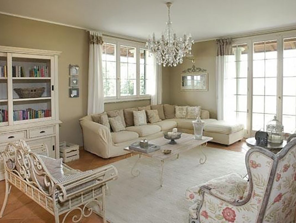 Una casa fai-da-te shabby e country