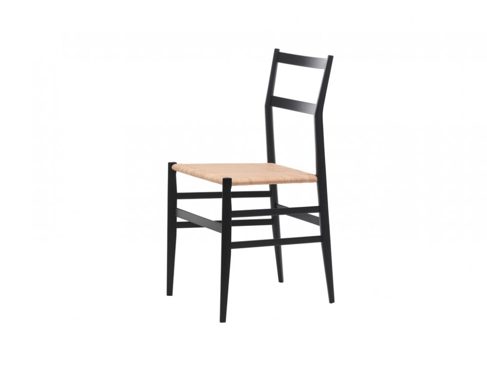 Icone del design: la sedia Superleggera 699