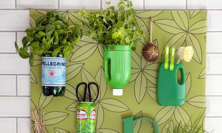 Riciclo creativo: l'angolo verde per piante aromatiche