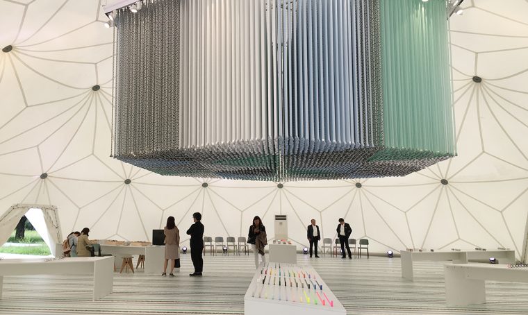 Arrivano i washi tape triangolari per Vitra