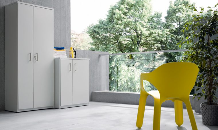 14 armadi e contenitori da balcone pratici e belli