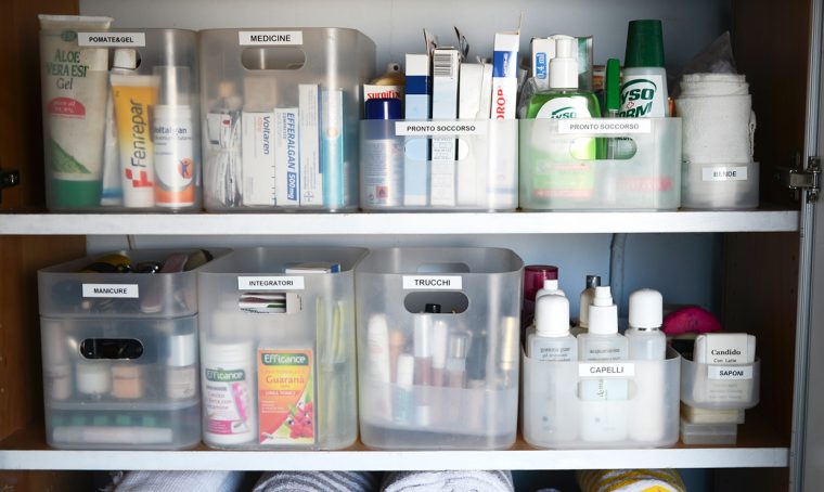 Come organizzare l'armadietto dei medicinali