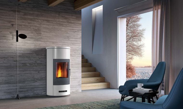 Con le nuove stufe a pellet di Piazzetta riscaldi tutta la casa in modo ecologico, risparmiando