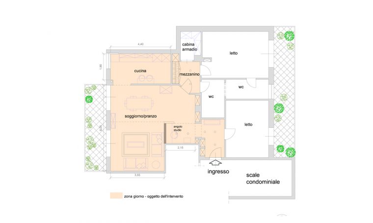 Una zona giorno più funzionale con angolo studio e mini-biblioteca