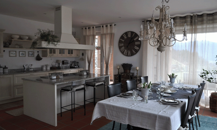 Una casa in stile shabby e provenzale