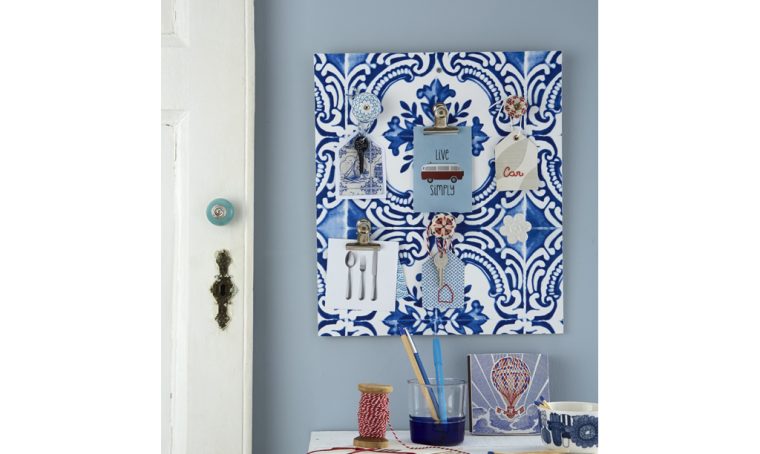 Fai-da-te: pannello per le chiavi effetto azulejos