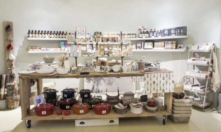 Shopping tour tra negozi di design e vintage a Modena