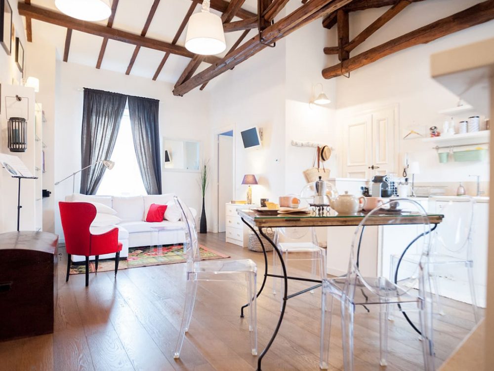 Ristrutturazione low cost per 43 mq d'epoca