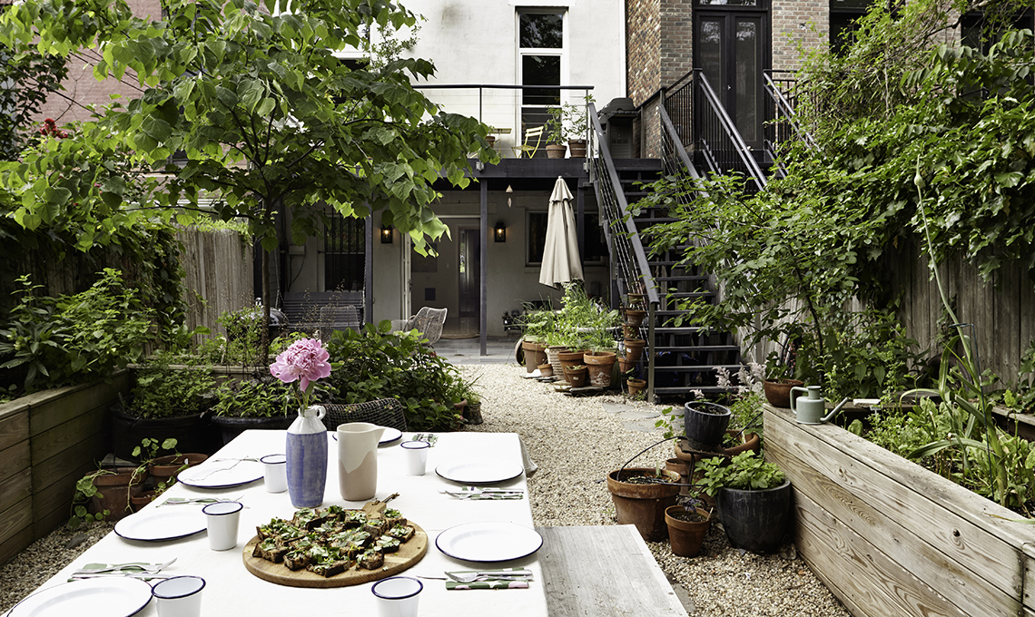 una casa con giardino a brooklyn