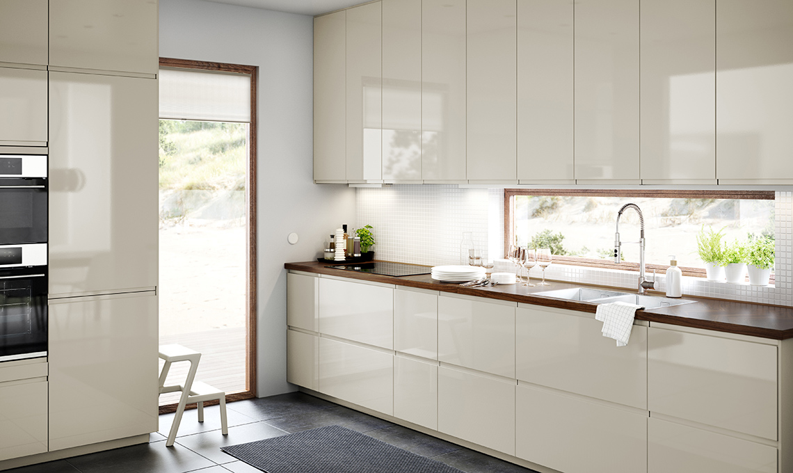 cucina con pensili chiusi