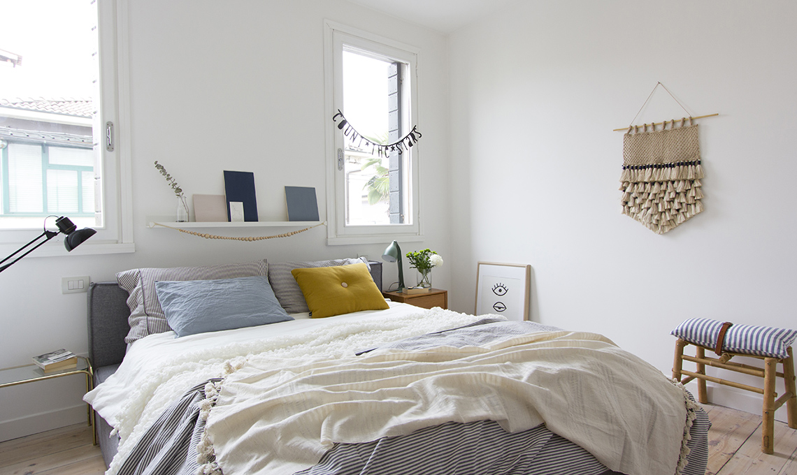 camera da letto in stile nordico