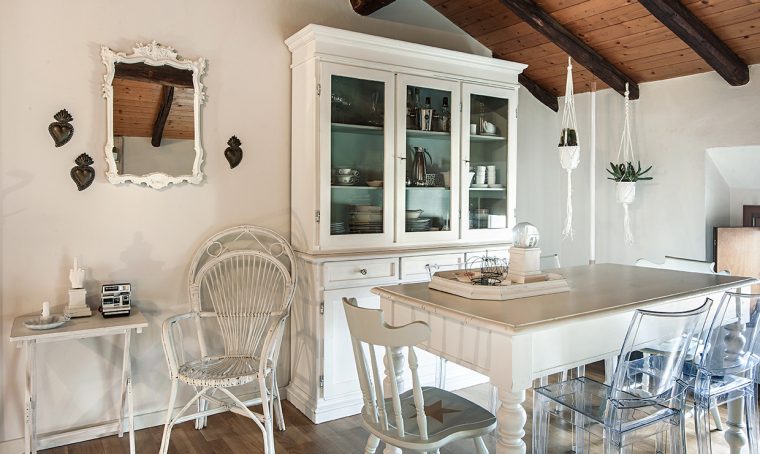 Come rendere accogliente il ‘total white’