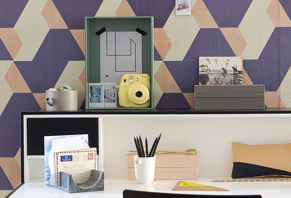 Angolo studio fai-da-te: scrivania e parete décor