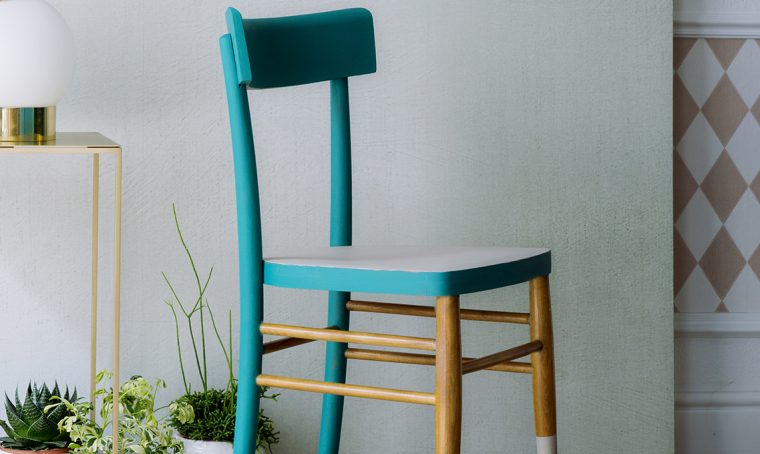 Rinnova una sedia con più colori