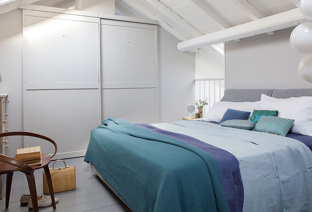 Soffitto a travi: dal legno scuro al bianco
