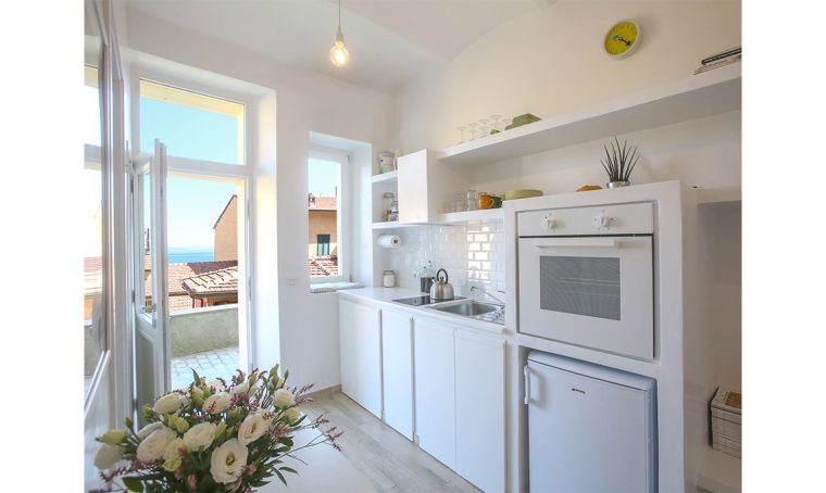 Idee per sfruttare lo spazio in una mini casa