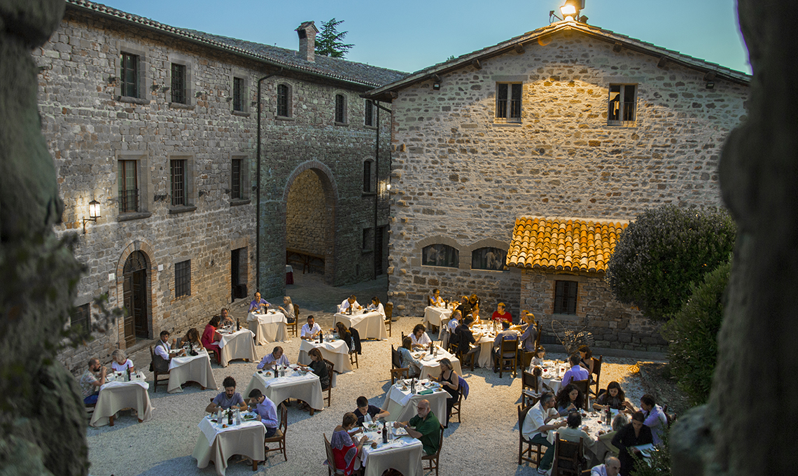 Castello di Petroia Umbria ristorante
