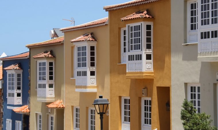 Bow window, bay window, garden window: scegli la tua veranda!