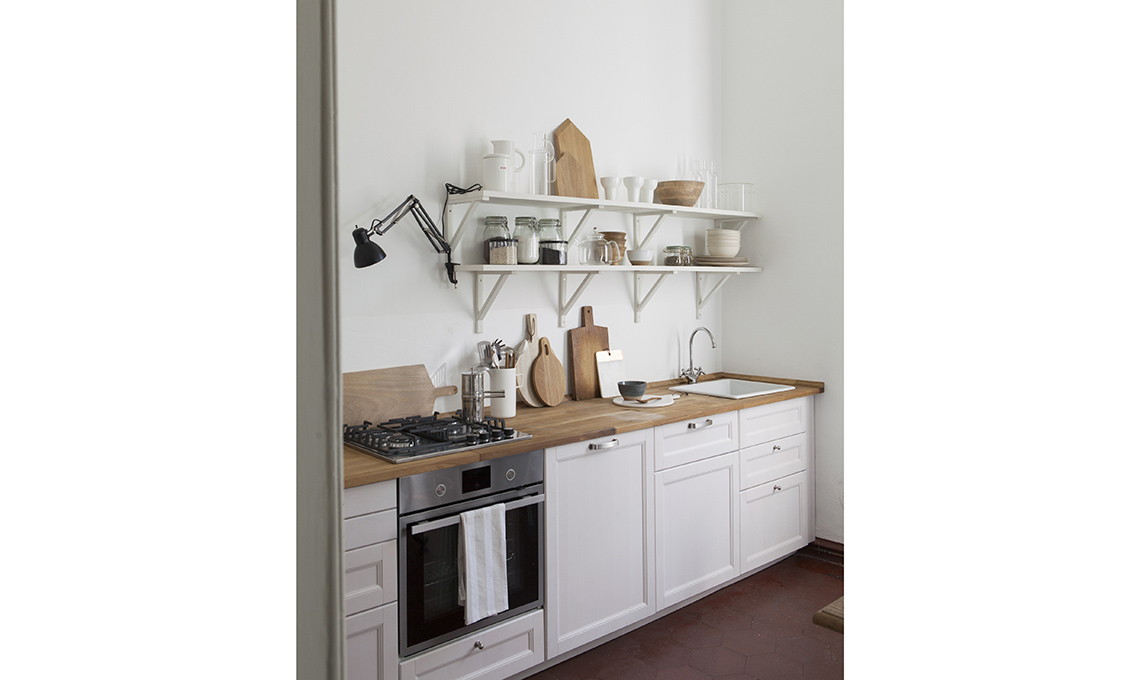 cucina con mensole