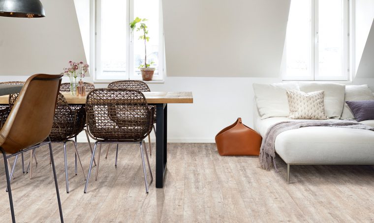 Come coprire il vecchio pavimento: soluzioni con grès e vinilico