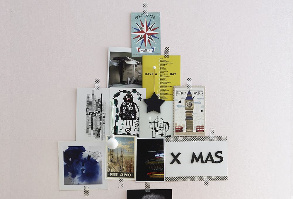 Albero di Natale fai-da-te fatto con cartoline e fotografie