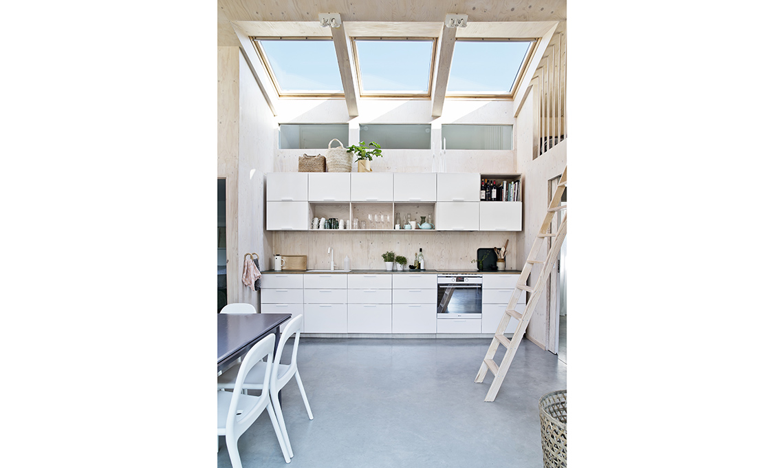 cucina bianca in legno