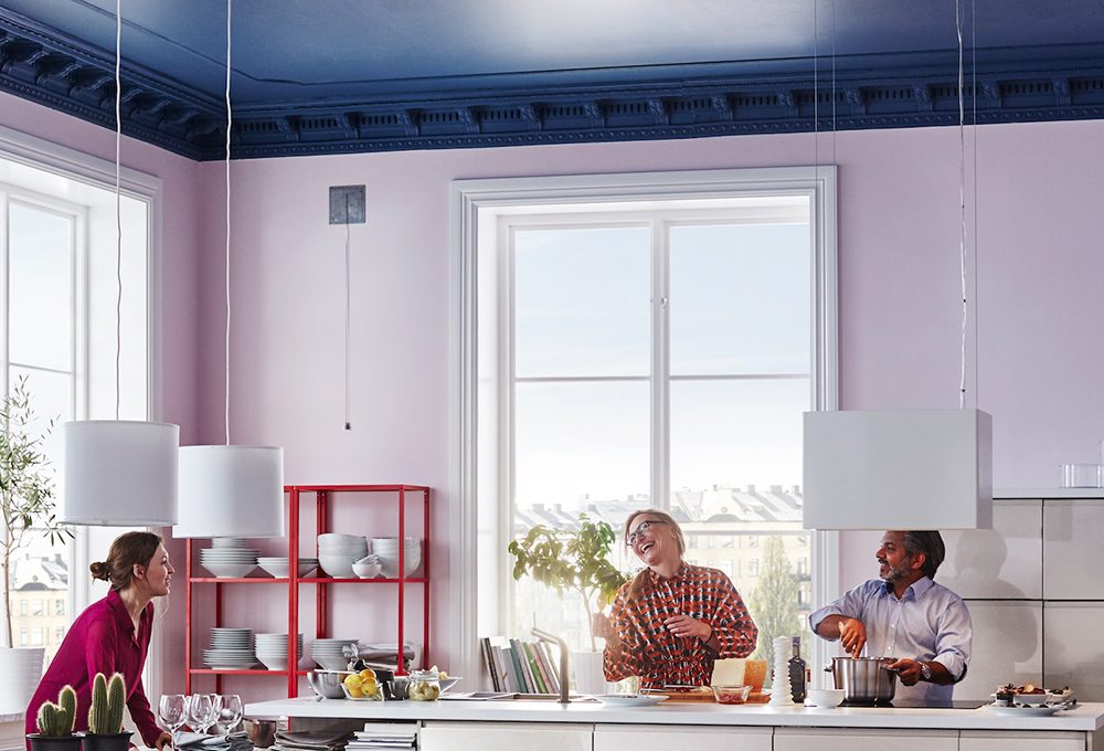 Soffitto colorato: cambia la percezione della stanza