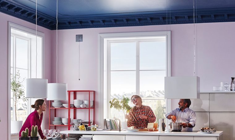 Soffitto colorato: cambia la percezione della stanza