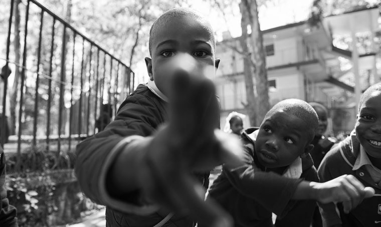 A Milano una mostra fotografica dedicata ai sorrisi dei bambini di Haiti