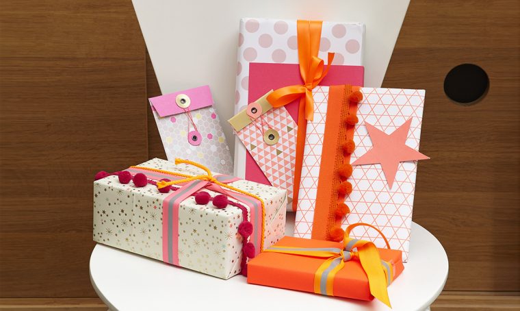 Idee per pacchetti di Natale coloratissimi