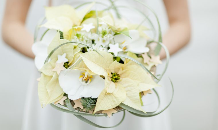 Bouquet di Stelle di Natale per la sposa d’inverno