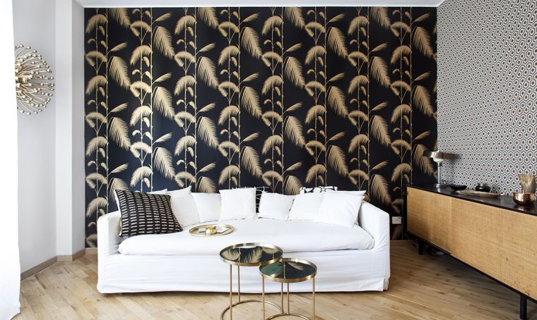 Arredare una mini casa in nero e oro