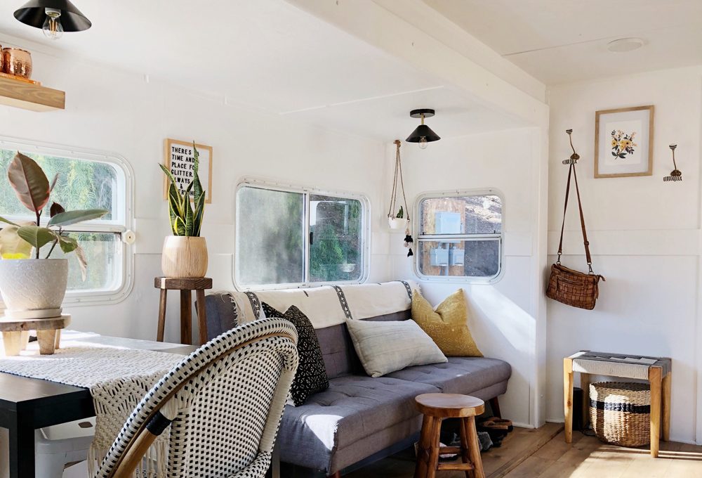 Mini casa in una roulotte