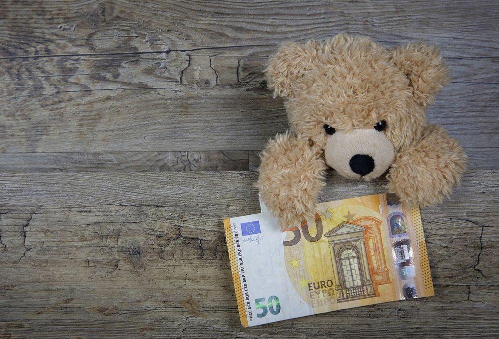 Bollette: meglio pagare in posta o fare l’addebito in banca?