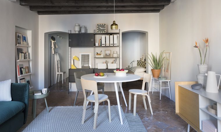 Prima e dopo in una mini casa: ordine e praticità con stile