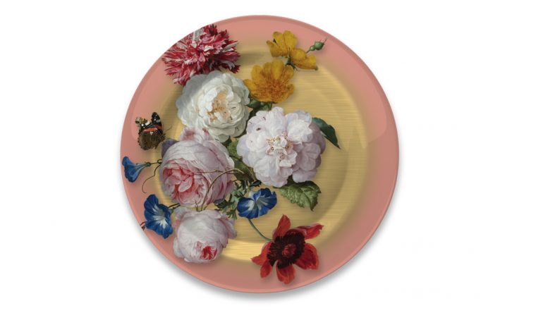 piatto in metallo stampato con fiori tratti dalla pittura fiamminga, merchandising del Rijksmuseum