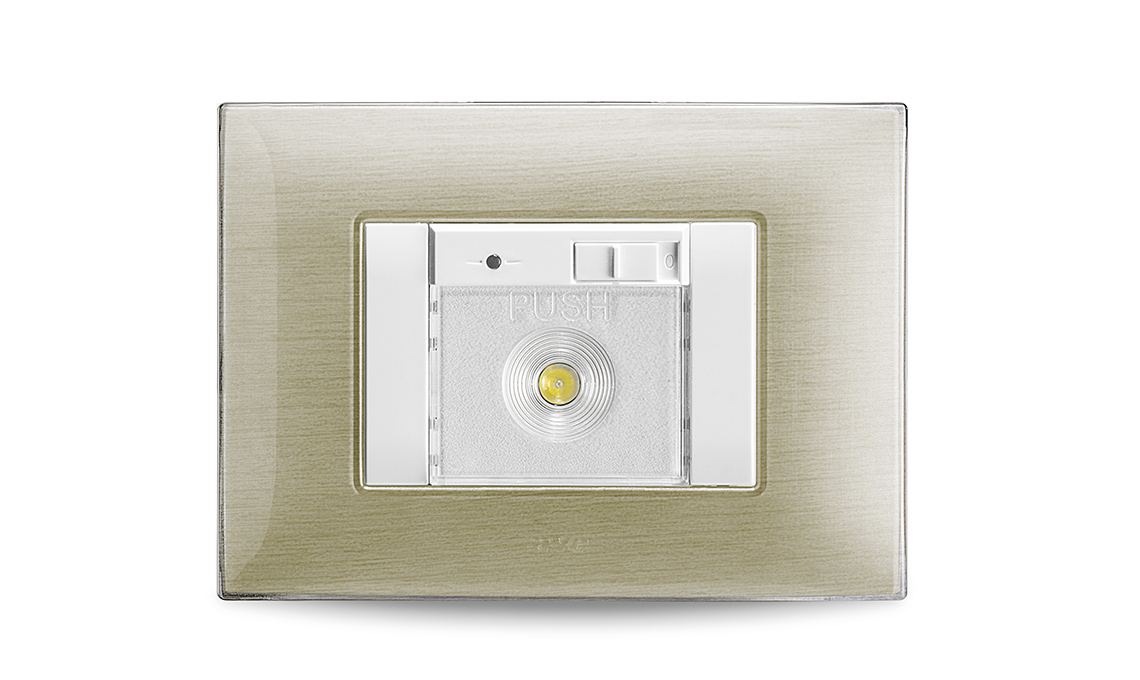 presa elettrica luce