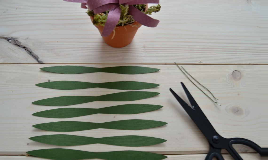 CasaFacile_CIGoccione_succulente_carta_petali_lunghi