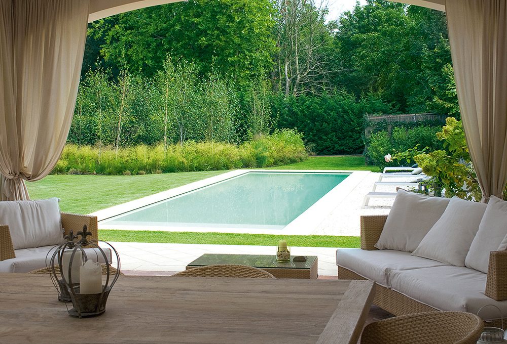 Quanto costa una piscina da giardino interrata