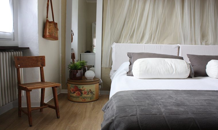 Comfort e spunti fai da te in un bilocale sul lago