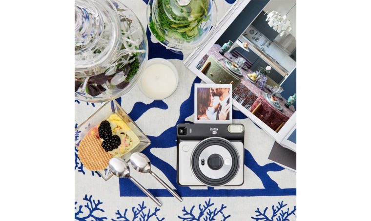 Instax, quegli istanti da condividere