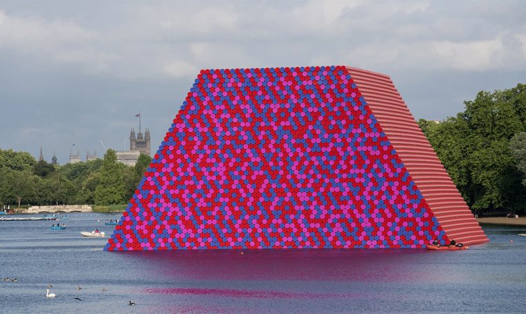 The London Mastaba, l’ultima opera dell’artista Christo