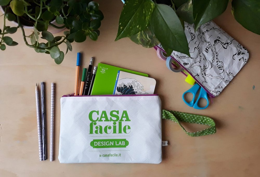 Riciclo creativo: trasforma un sacchetto in un pratico astuccio