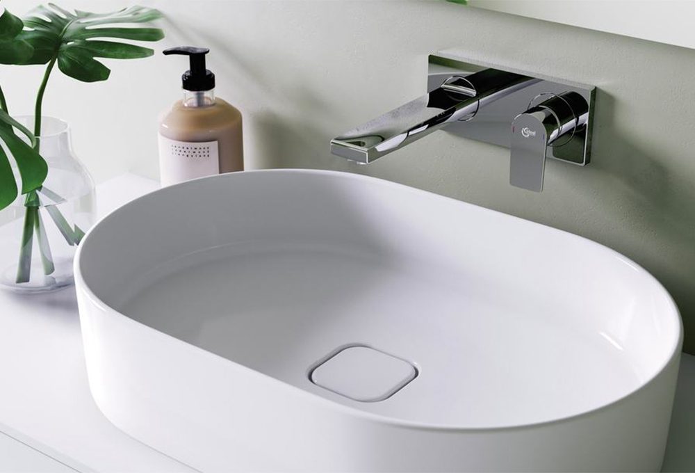 Bagno: rubinetti a parete