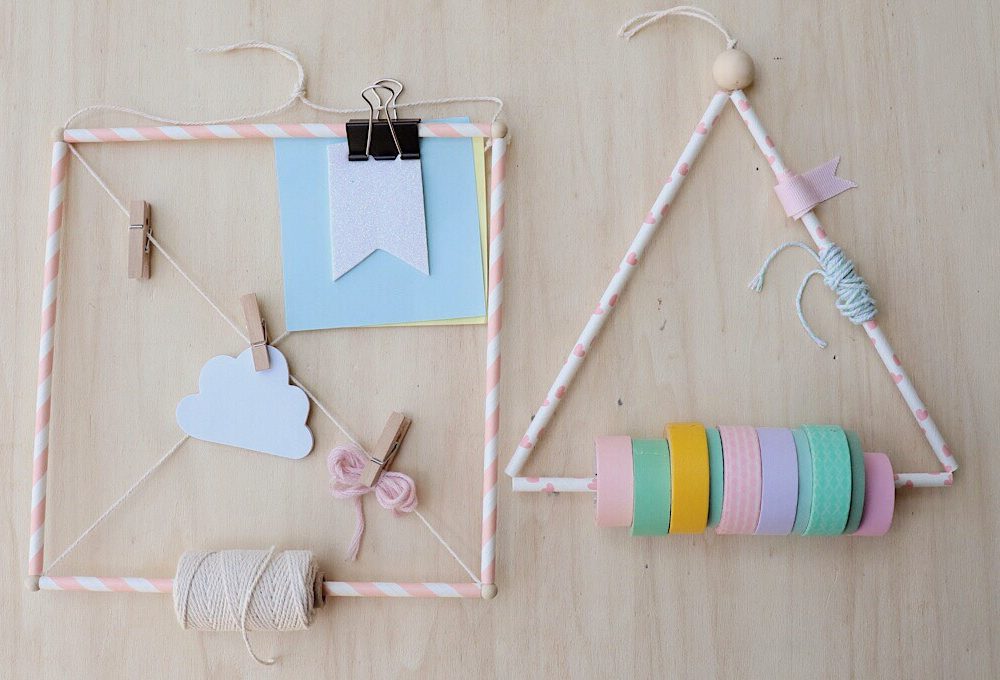 Materiale creativo in ordine con le cannucce di carta